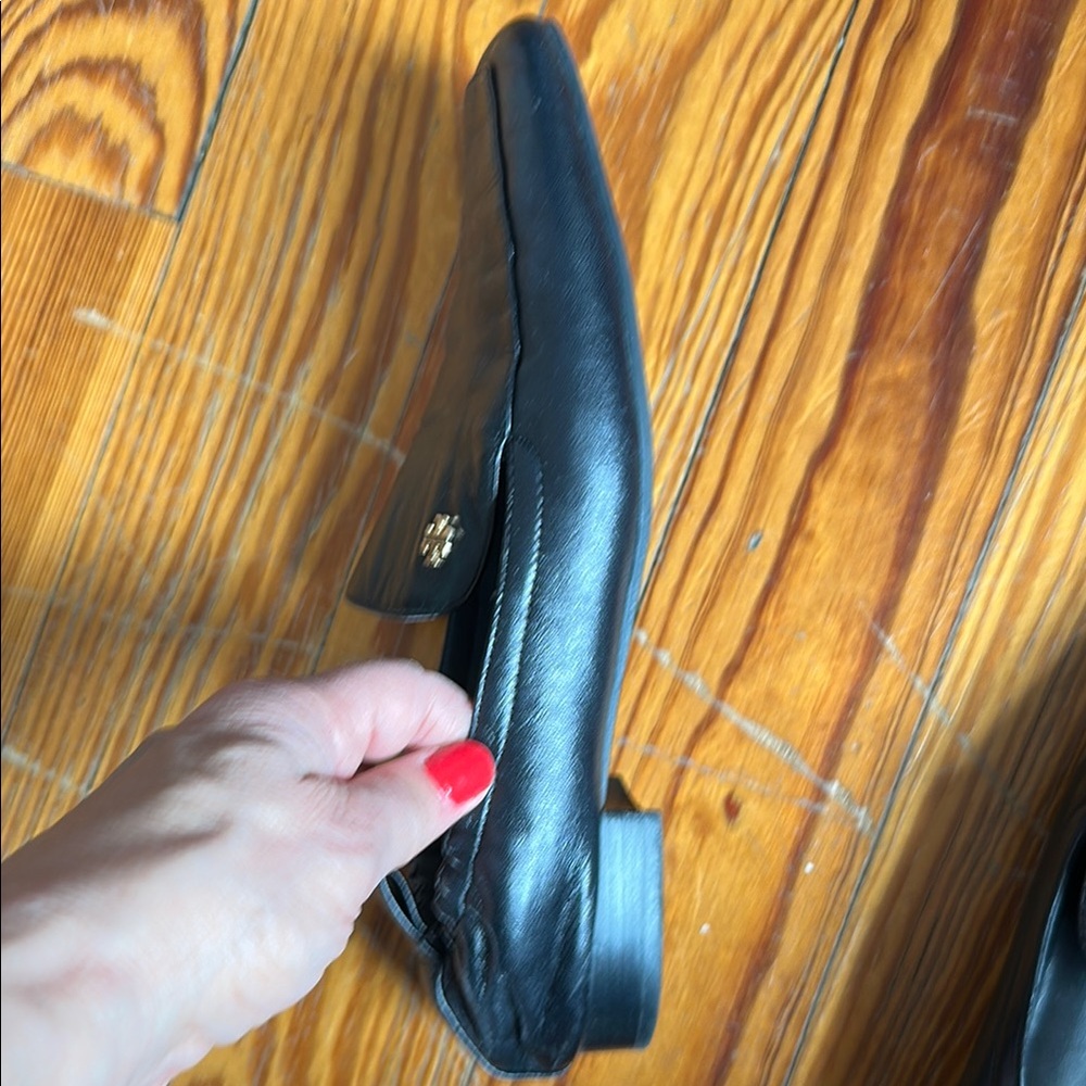 Black Leather Men's Loafers - Picture 4 of 8